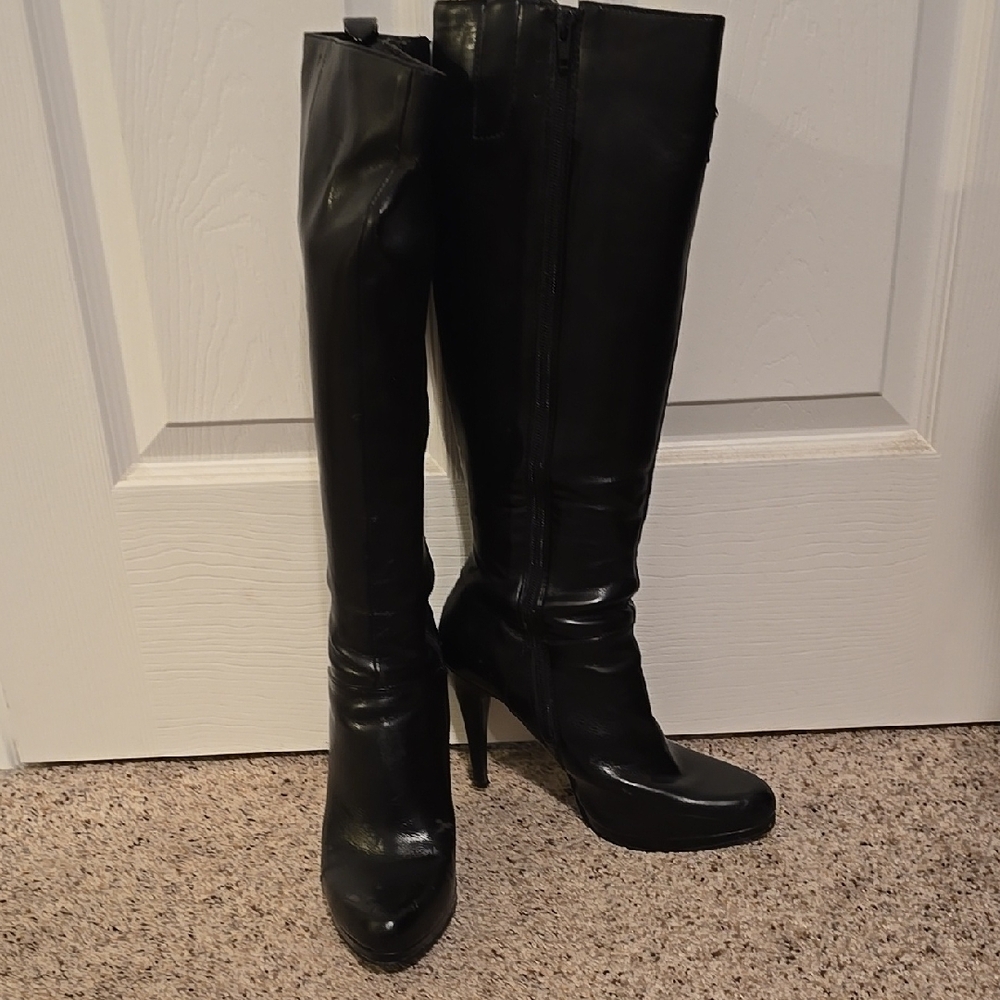 Black Knee-High Women's Boots